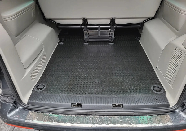 Volkswagen Caravelle cena 139900 przebieg: 145436, rok produkcji 2017 z Daleszyce małe 191